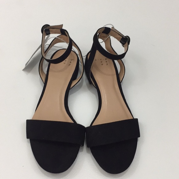 Shoes - A new day black strapped sandals